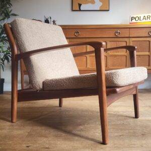 https://oldwhitesvintageinteriors.co.uk/wp-content/uploads/2026/10/IMG-20260924-WA0049-300x300.jpg